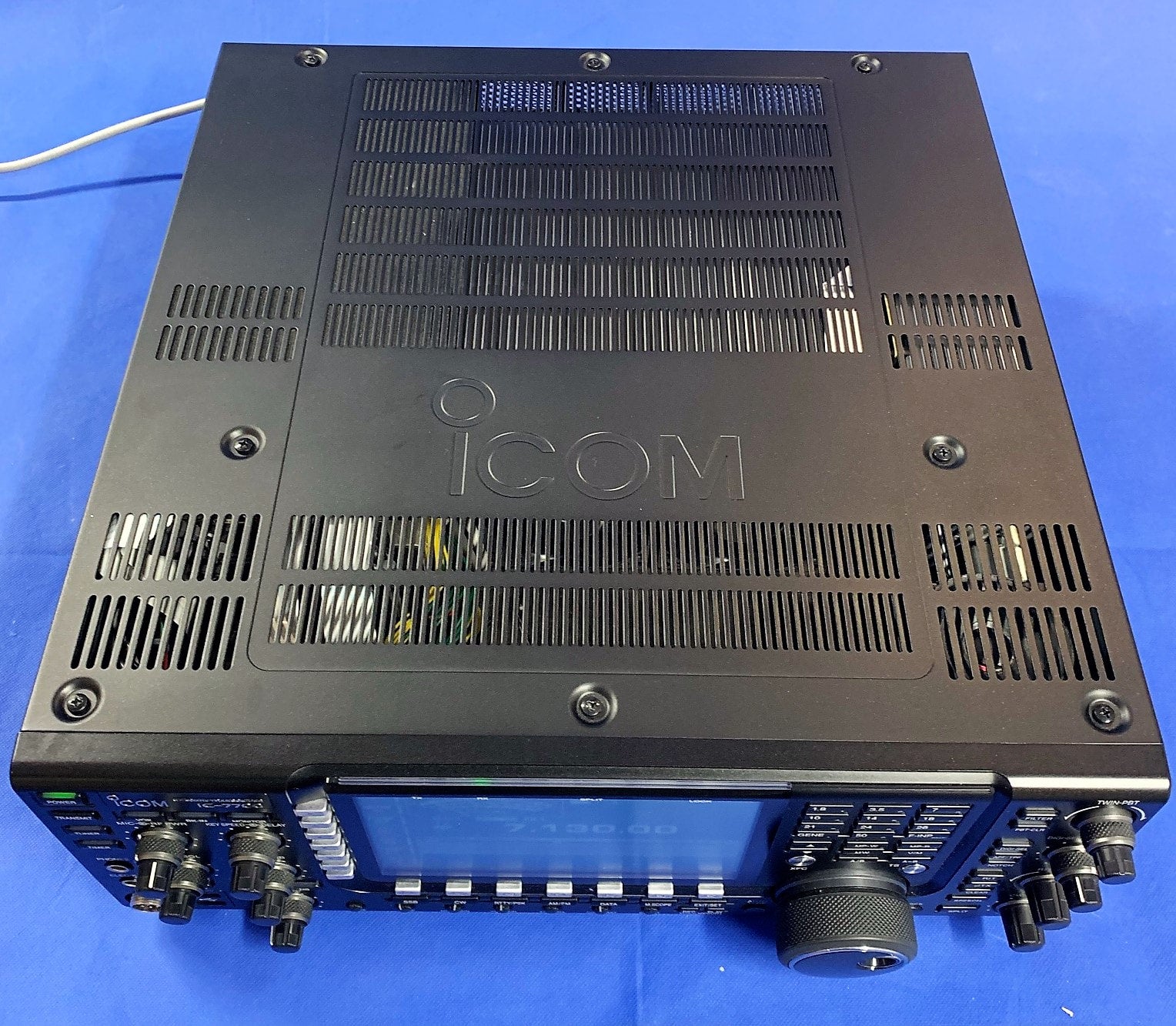 ICOM IC-7700 HF/50MHz All Mode Ham Radio Transceiver 200W